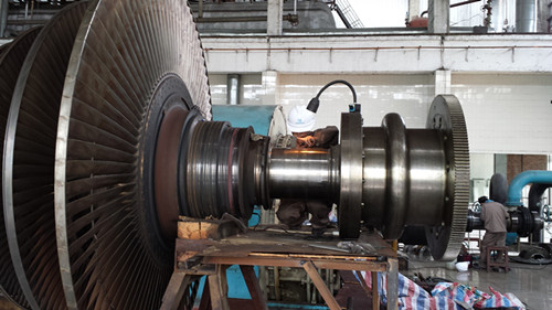 日皮视频APP苹果下载设备生产厂冷焊现场图