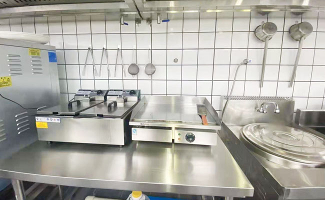 食堂日皮视频APP苹果下载设备2