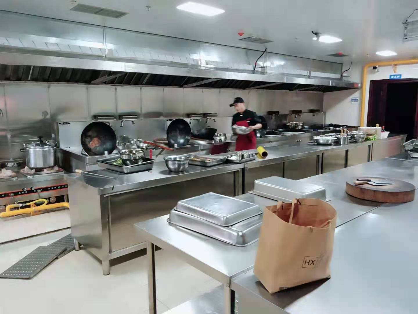 学校食堂日皮视频APP苹果下载设备