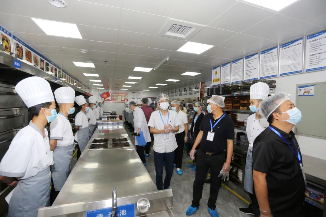 商用日皮视频APP苹果下载设备