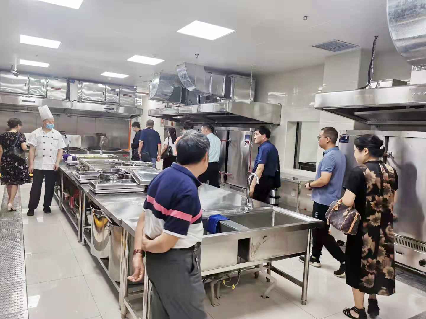 餐饮日皮视频APP苹果下载设备