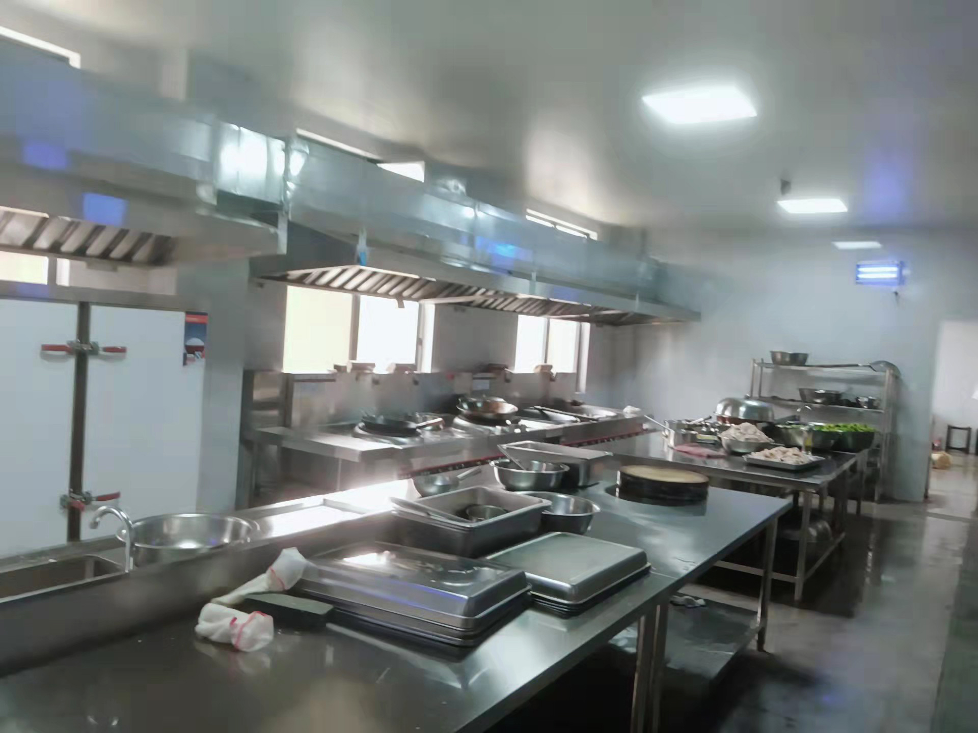 食堂日皮视频APP苹果下载设备