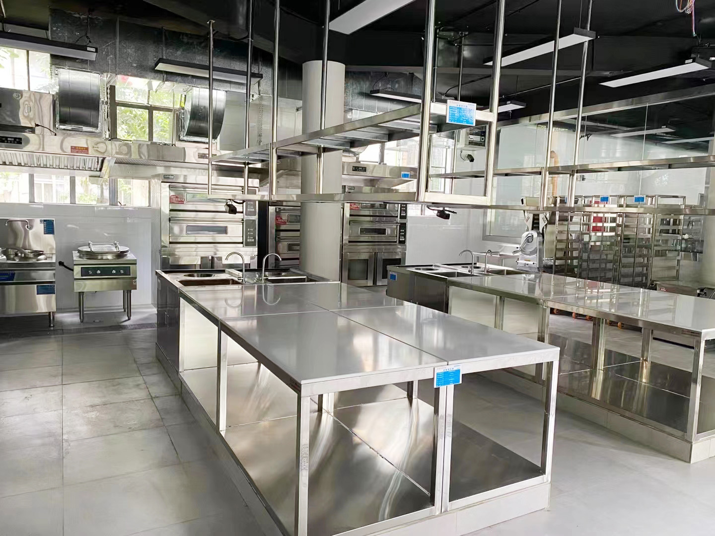 酒店日皮视频APP苹果下载设备及用品