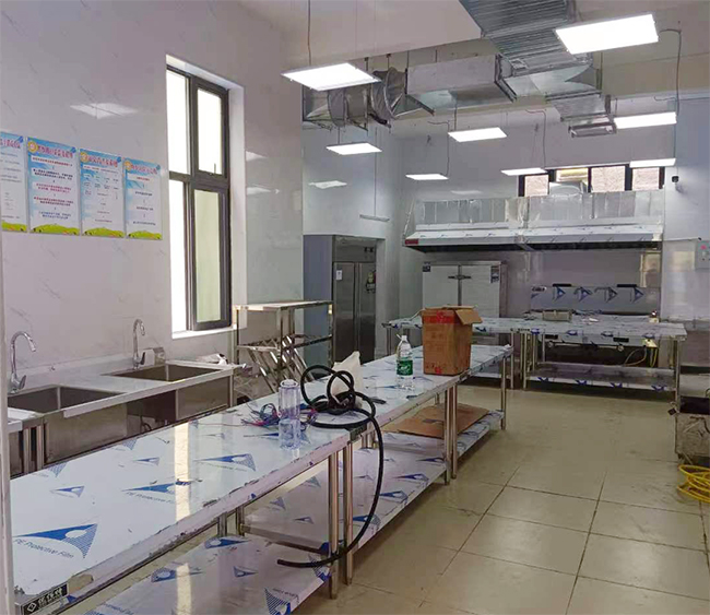 食堂日皮视频APP苹果下载设备